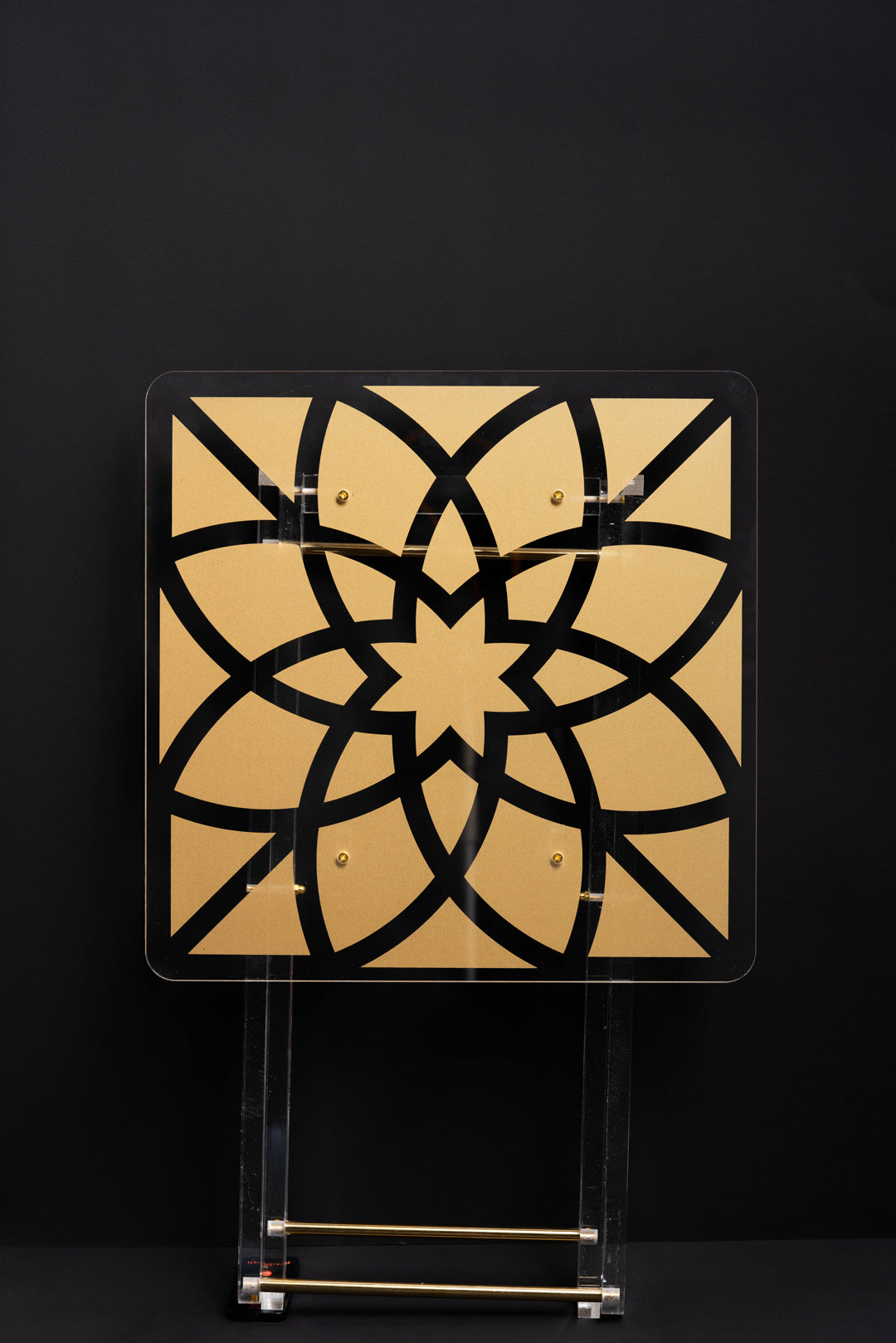 طقم 4 طاولات قهوة اكريليك تصميم مربع ذهبي و شفاف مع حامل من ريفال RF00425