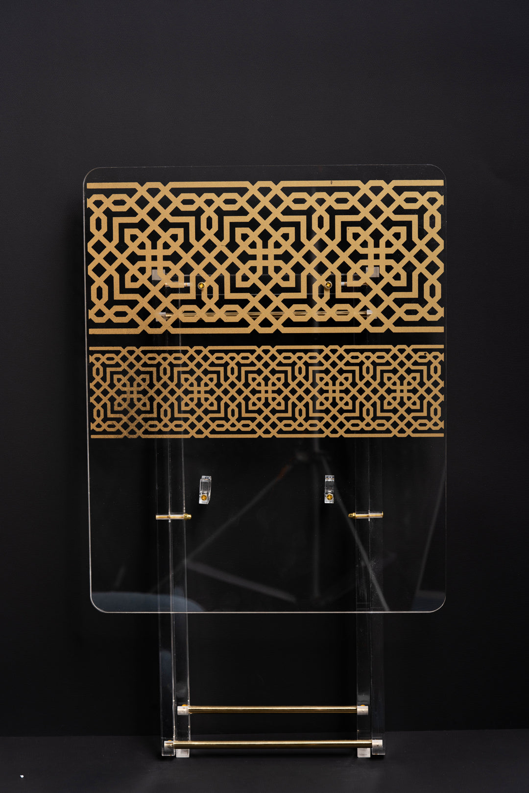 طقم 4 طاولات قهوة اكريليك تصميم مستطيل مع حامل من ريفال شفاف ذهبي RF00613