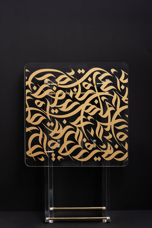 طقم 4 طاولات قهوة اكريليك تصميم مربع مع حامل من ريفال شفاف ذهبي RF00403