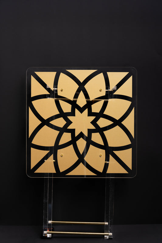 طقم 4 طاولات قهوة اكريليك تصميم مربع ذهبي و شفاف مع حامل من ريفال  RF00425